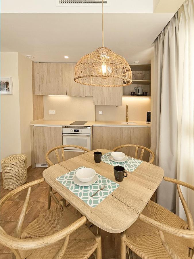 Apartamentos Las Ciencias R Valencia Bagian luar foto
