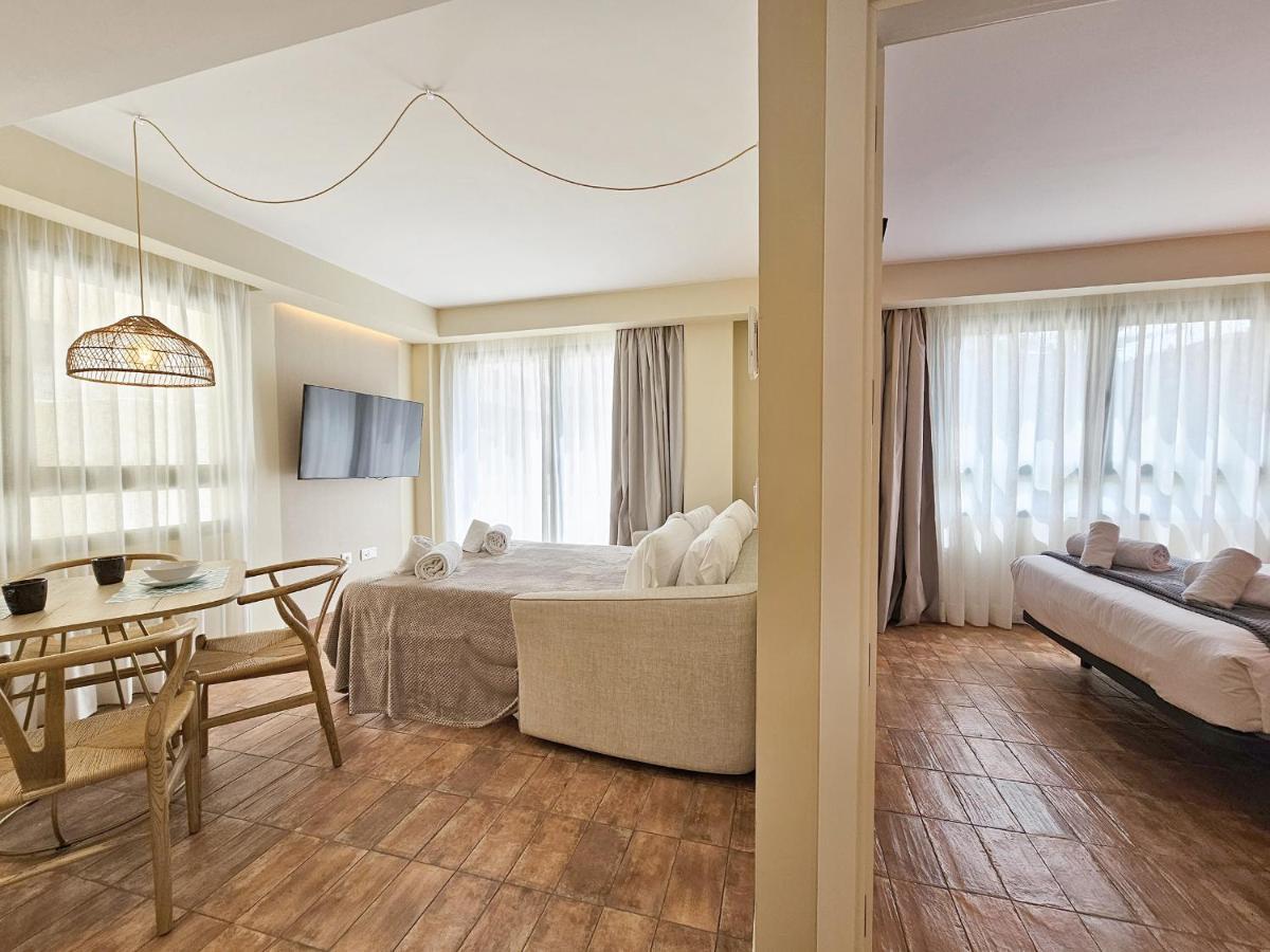 Apartamentos Las Ciencias R Valencia Bagian luar foto