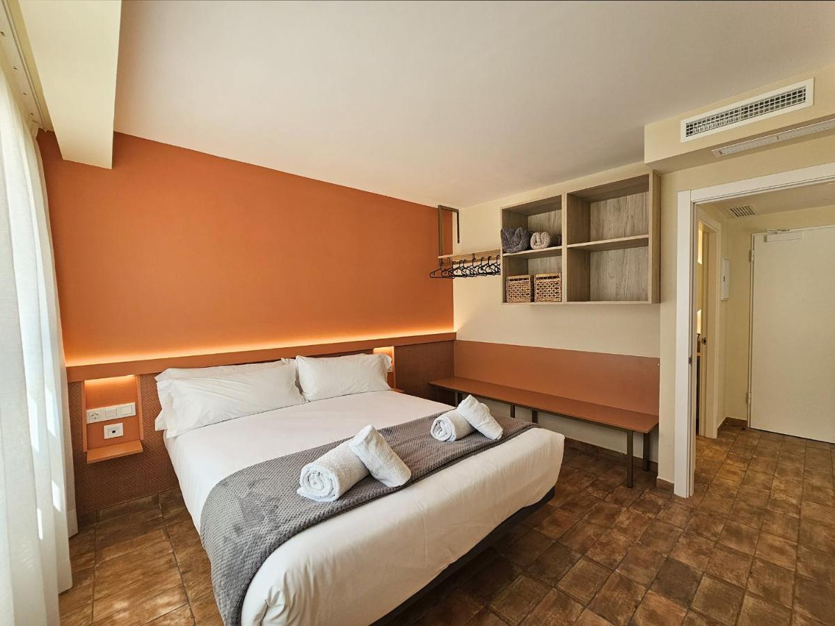Apartamentos Las Ciencias R Valencia Bagian luar foto