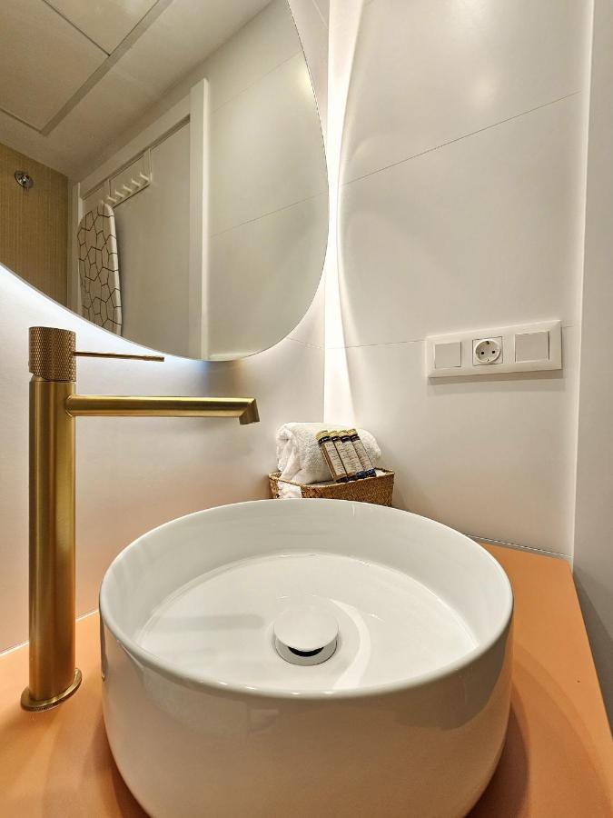 Apartamentos Las Ciencias R Valencia Bagian luar foto