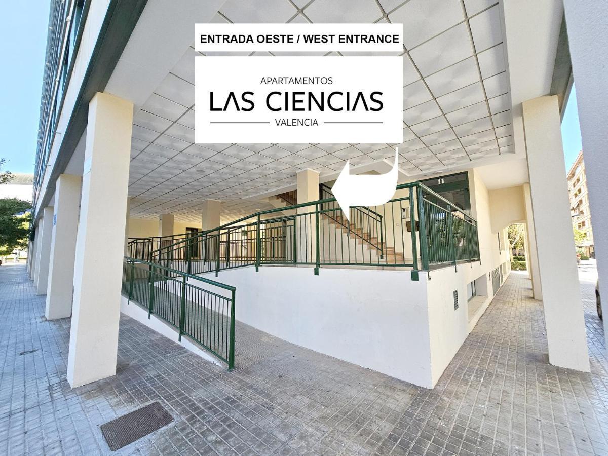 Apartamentos Las Ciencias R Valencia Bagian luar foto