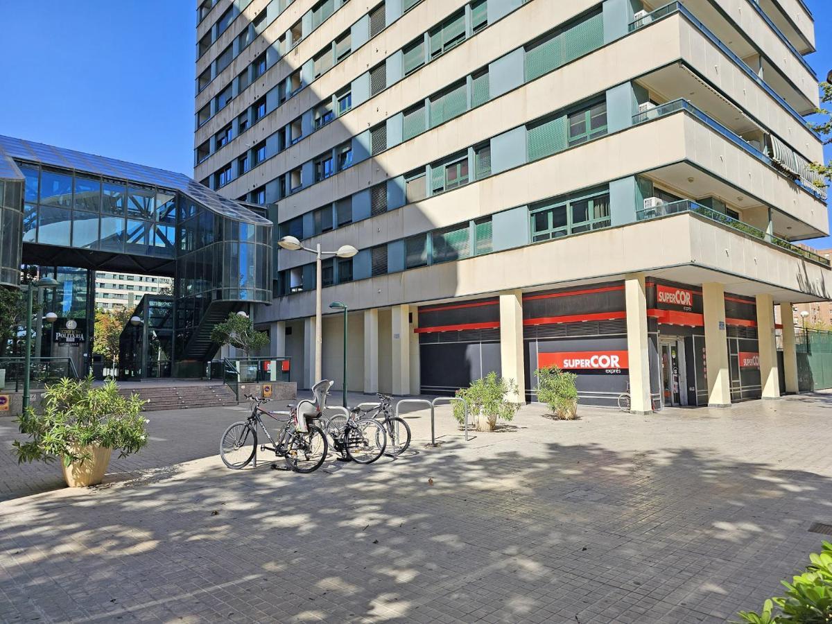 Apartamentos Las Ciencias R Valencia Bagian luar foto